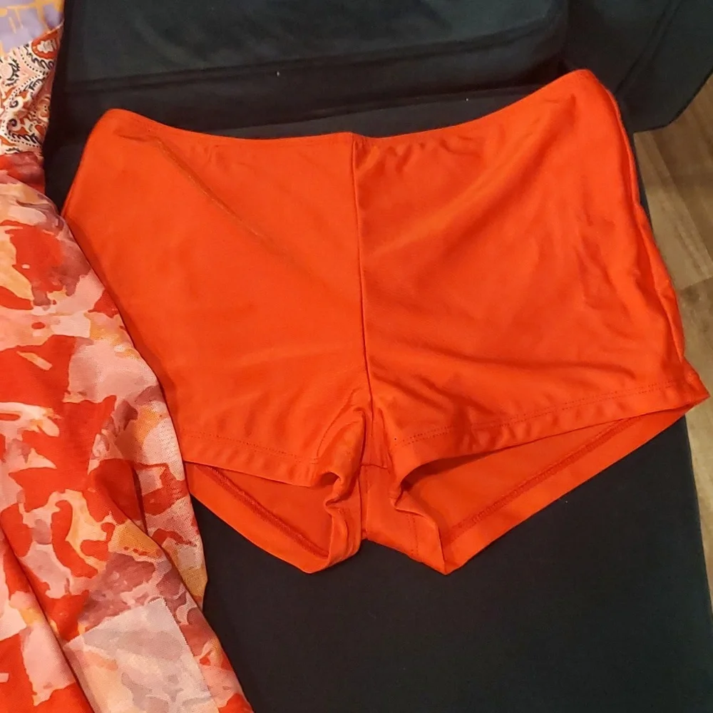 Swim dress with boy short - Picture 4 of 8